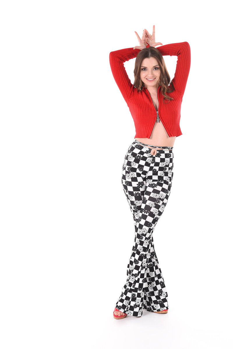 Алина, 24
